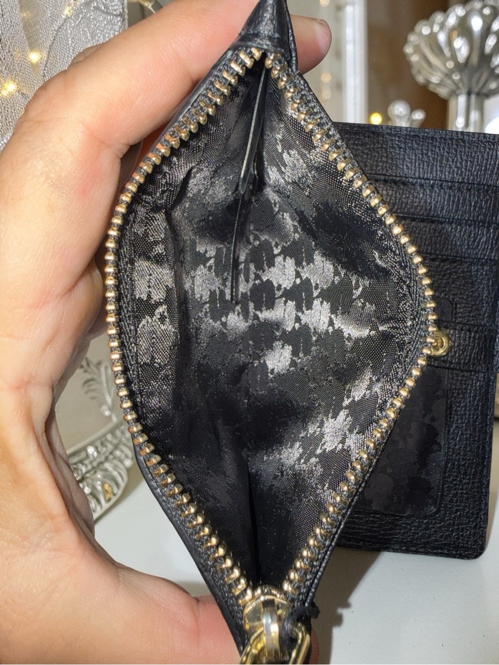 Karl Lagerfeld Paris Black Pebbled Leather Zip Wallet NWT ✨ Gold Hardware - Picture 7 of 7